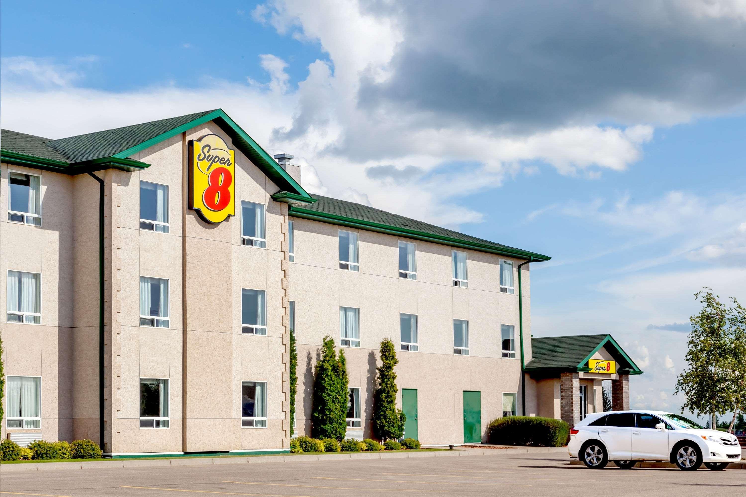 Super 8 By Wyndham Prince Albert Esterno foto