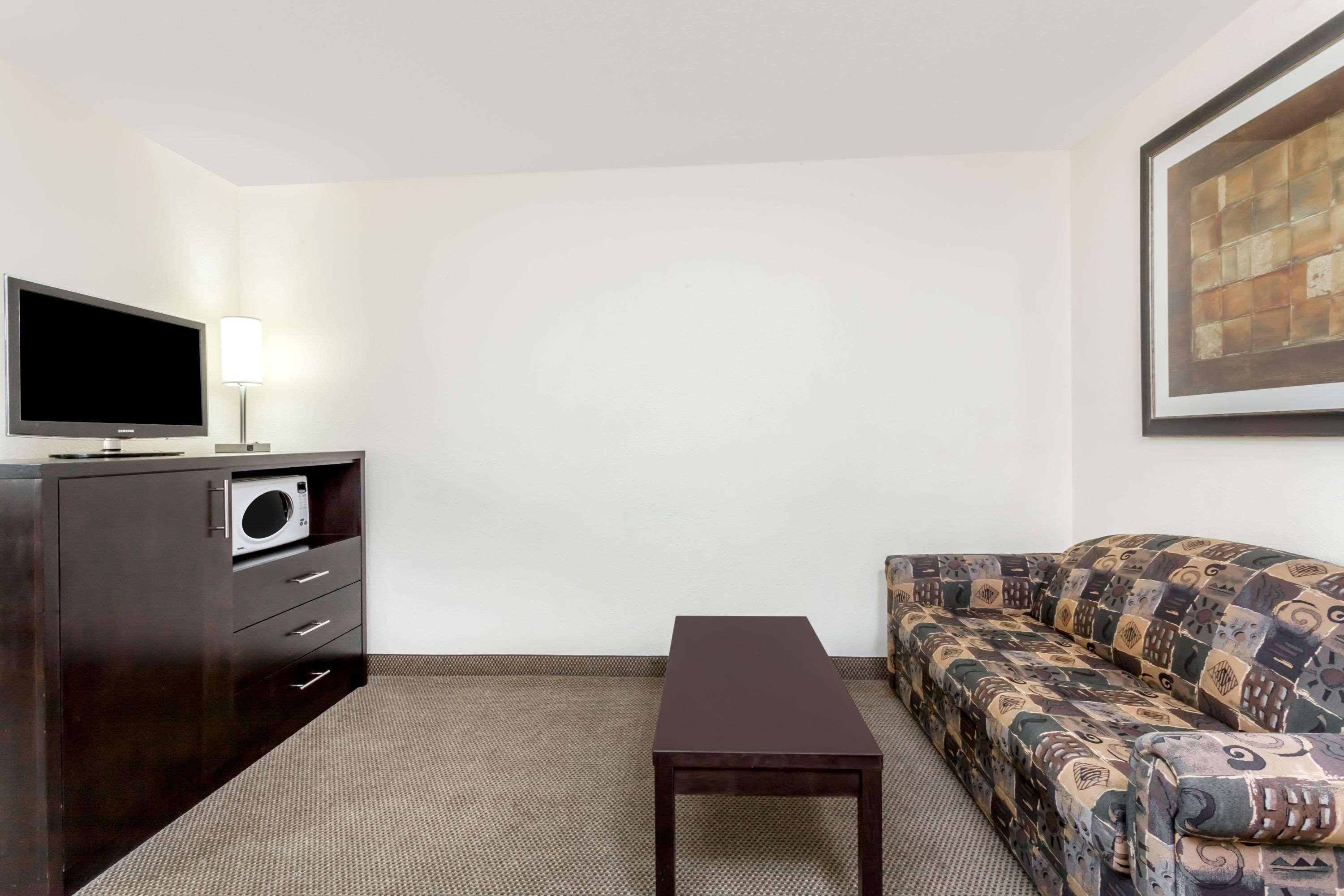 Super 8 By Wyndham Prince Albert Esterno foto